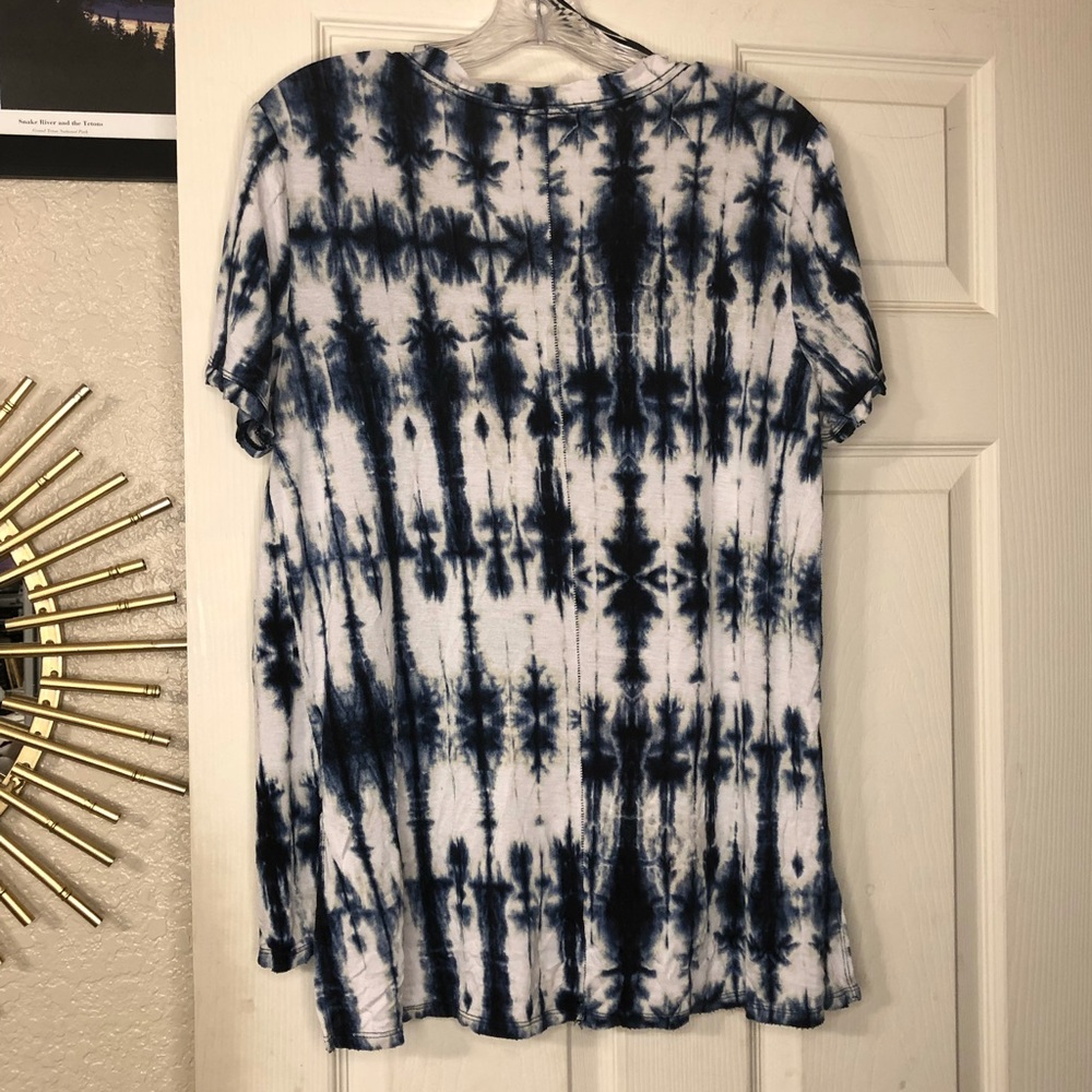 Rock & Republic Tie Dye Short Sleeve V-Neck Tee LG - Picture 3 of 8